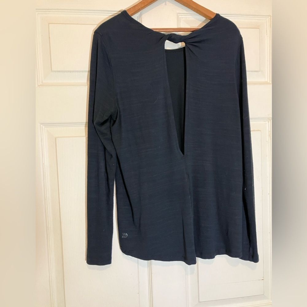 All in Motion, black activewear, cut out in back, size L, excellent condition - Picture 3 of 4